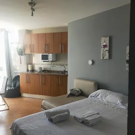 ,apartamento-estudio Primera Linea De Playa Bed & Breakfast