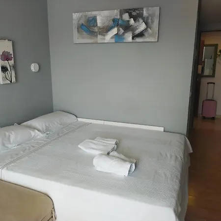 Bed & Breakfast ,apartamento-estudio Primera Linea De Playa *