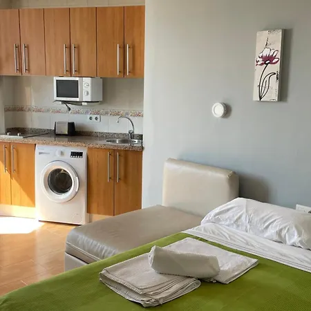 ,apartamento-estudio Primera Linea De Playa Bed & Breakfast