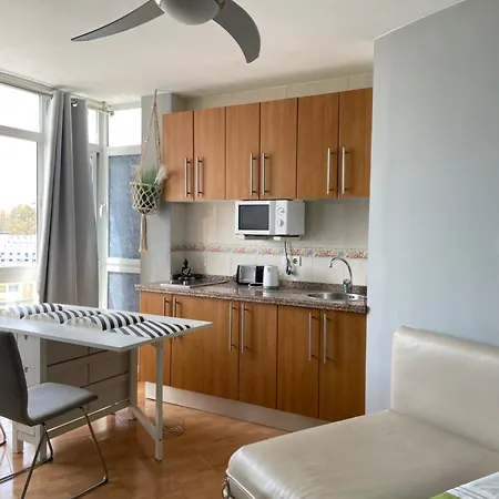 Bed & Breakfast ,apartamento-estudio Primera Linea De Playa Benalmádena