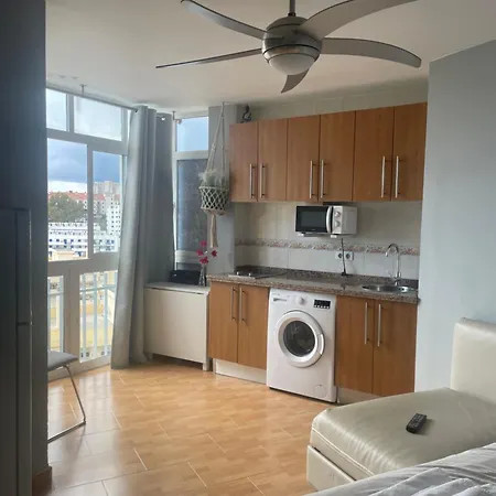 ,apartamento-estudio Primera Linea De Playa Bed & Breakfast Benalmádena